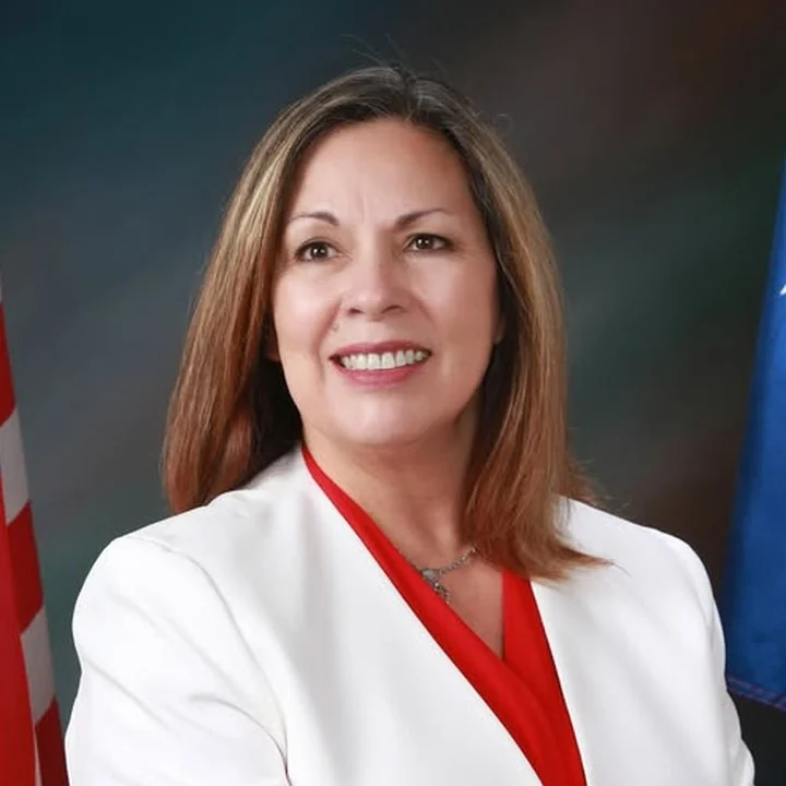 Mary Hernandez